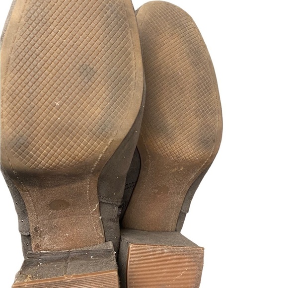 Clearance OLD Navy Ladies booties size 8 taupe with gold beading 3” heel - Picture 6 of 15